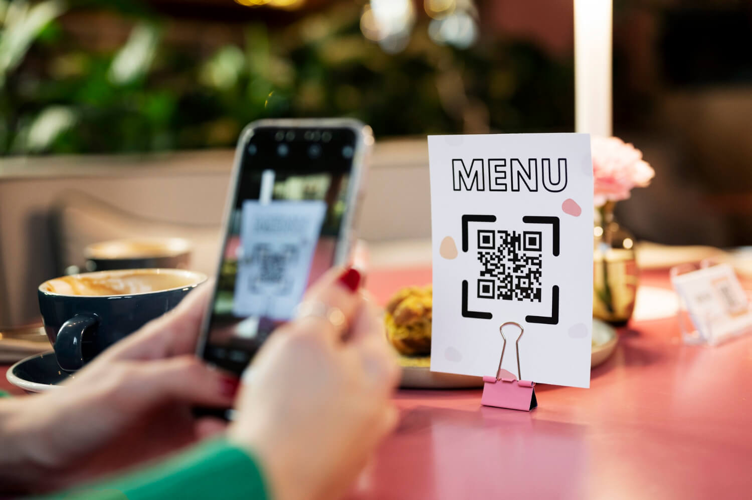 QR Kod Menü Sistemi: Restoran ve Kafelerin Dijital Dönüşümünde Yeni Bir Çağ